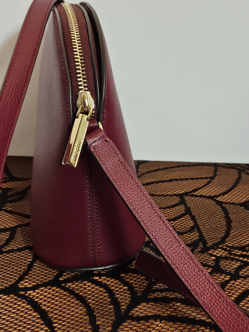 Kate Spade Burgundy Crossbody Small Bag Like New Used Once - Picture 5 of 5